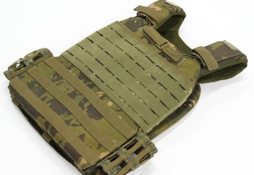 Weight Vest Buying Guide for Gyms & Studios: Materials, Sizes & Social Proof